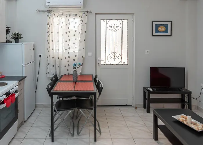 Kosta\'S Apartments
