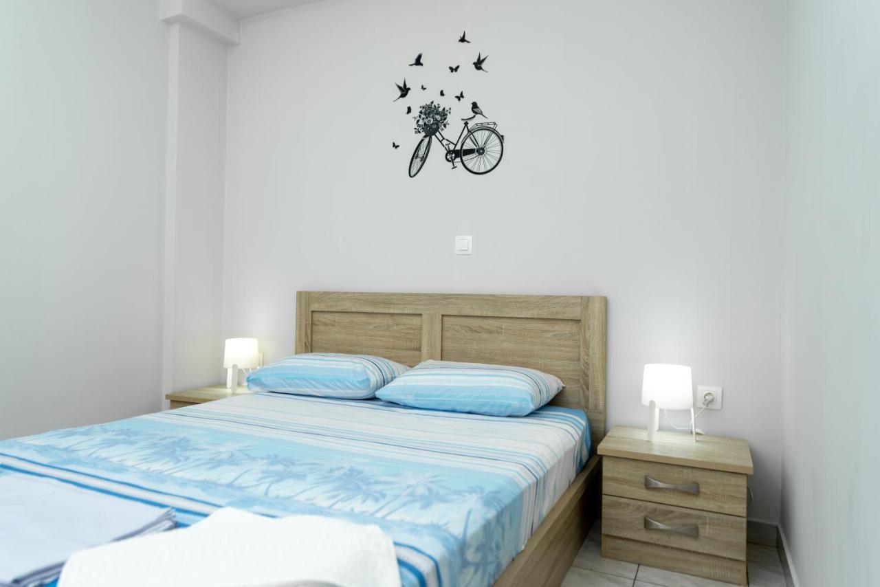 Kosta's Apartment *